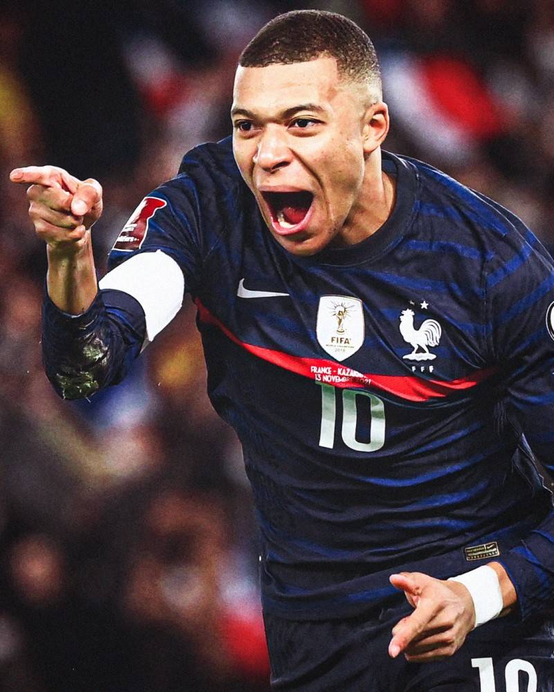 进球+造乌龙，麦克托米奈当选那不勒斯2-0卡拉巴赫全场最佳（破门+制造乌龙，麦克托米奈荣膺那不勒斯2-0卡拉巴赫本场最佳）