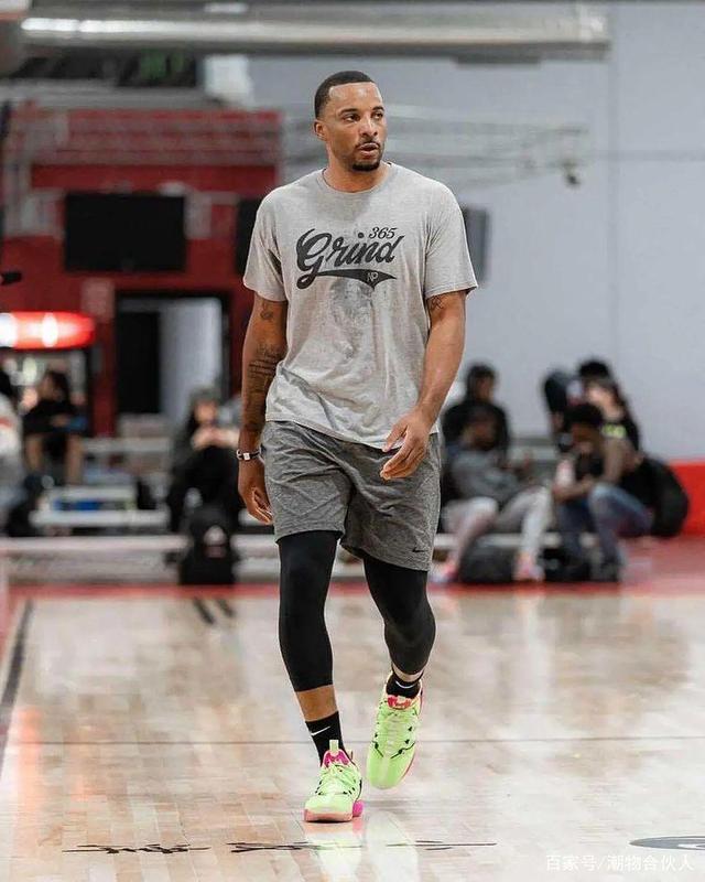 二飞虽退但接班人已到！王洪泽CBA俱乐部杯场均10.3分5.3板2.3助（二飞暂别，接班人就位！王洪泽在CBA俱乐部杯场均10.3分5.3板2.3助）