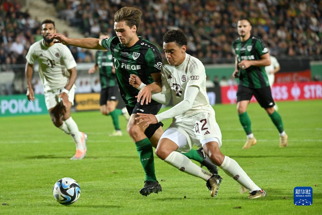 决裂！萨拉赫效仿C罗，炮轰媒体诬陷，主帅被控制，叫板球队高层（摊牌！萨拉赫学C罗怒怼媒体造谣，主帅受制，硬刚俱乐部高层）