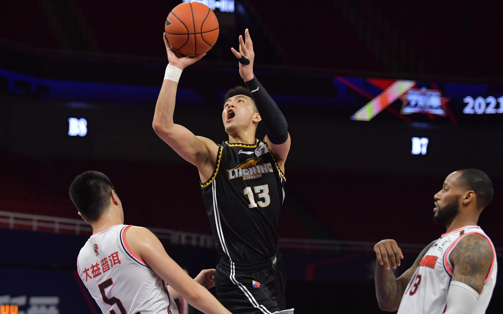 ATP年终总决赛：随着德米纳尔2-0，保留晋级希望，阿卡未战已出线（ATP年终总决赛：德米纳尔2-0取胜续命，阿尔卡拉斯未赛即出线）