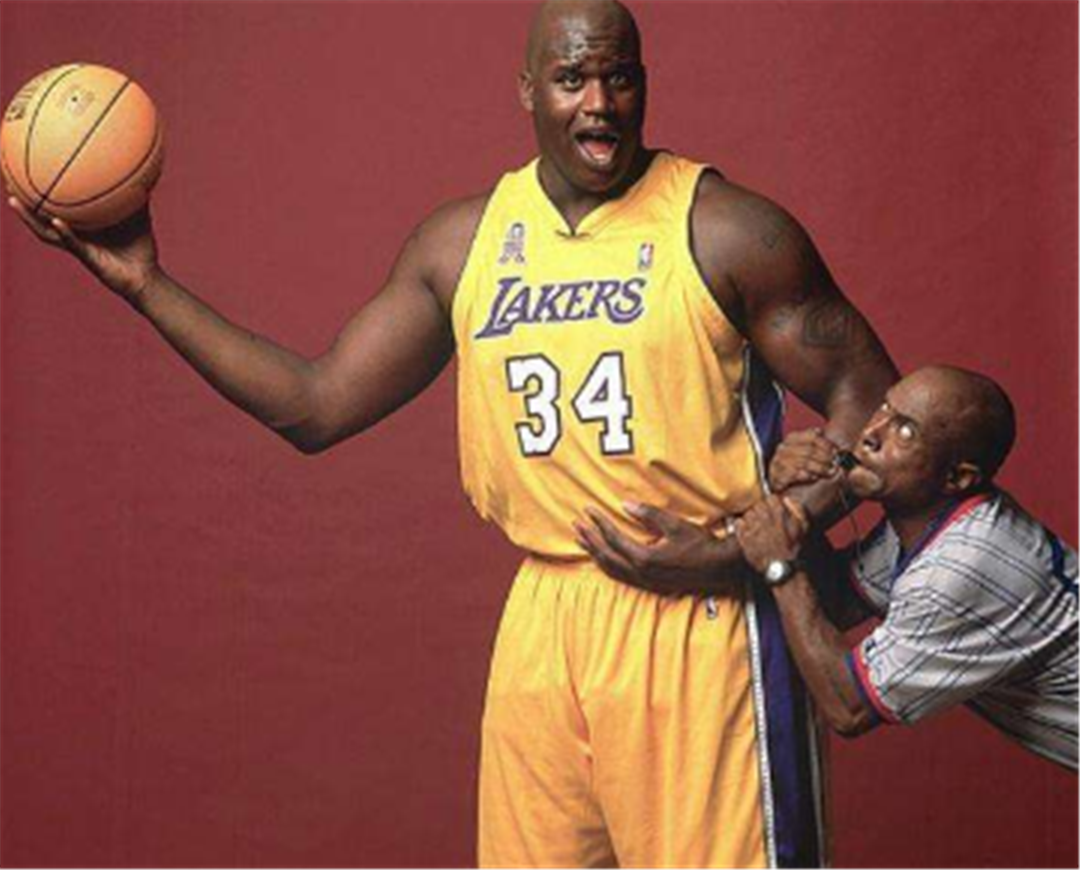 自威廉以来，埃斯特旺是首位连续3场欧冠进球的切尔西球员（埃斯特旺成继威廉后首位欧冠三连场破门的切尔西球员）