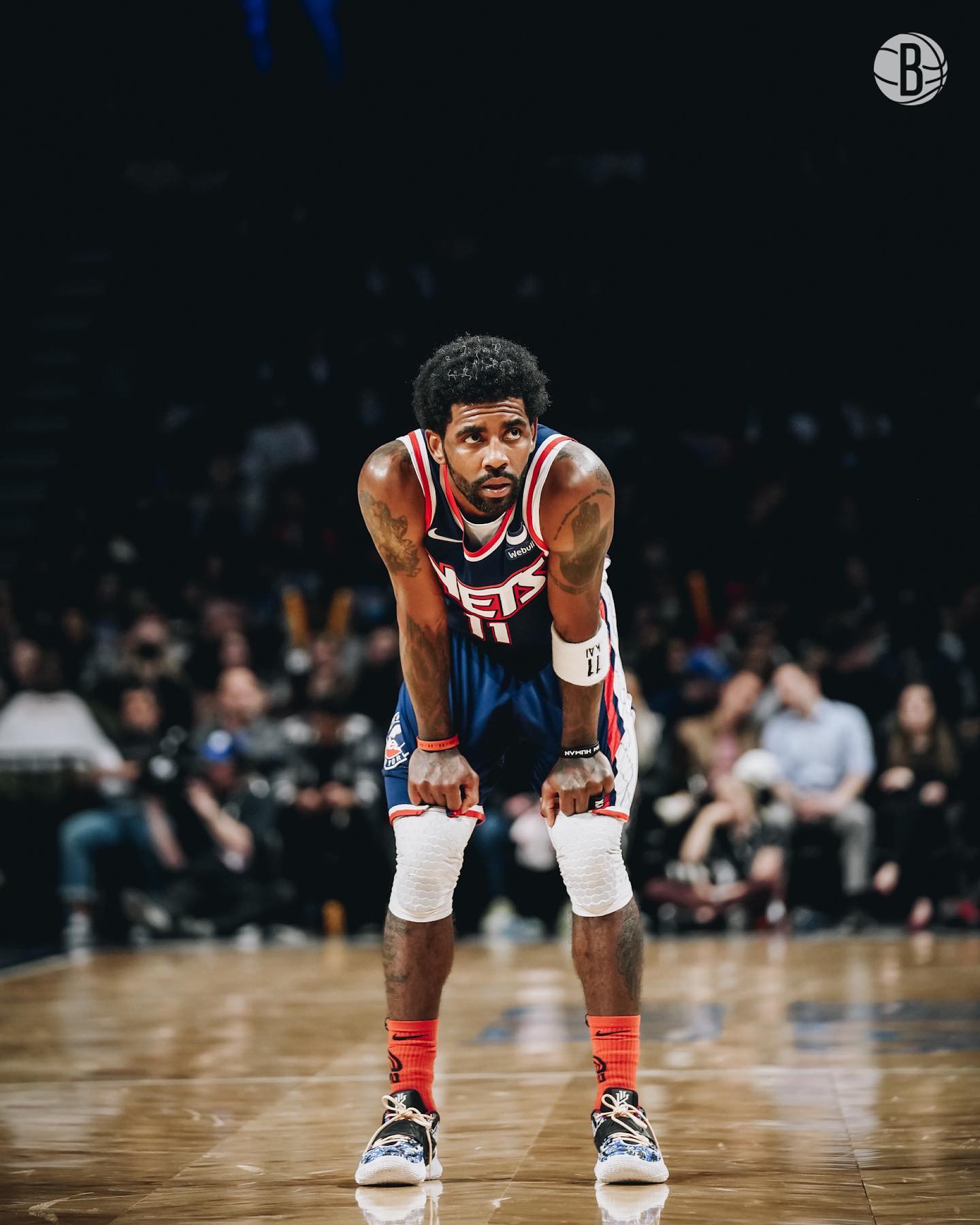 为何贝西洛维奇突然下课？媒曝已对球队失控，疑似遭球员逼宫（贝西洛维奇突遭下课：媒体称其难控球队，疑被球员逼宫）